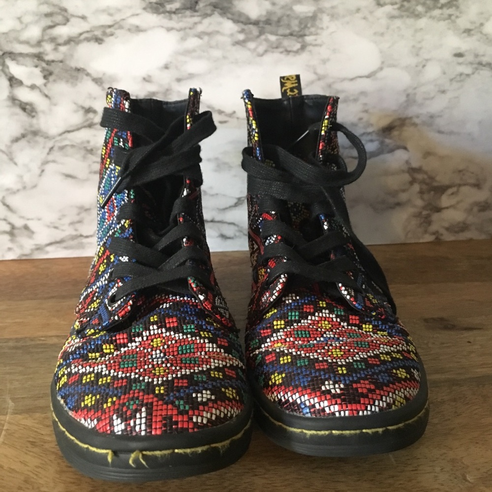 Dr Martens “Hackney” size 6US